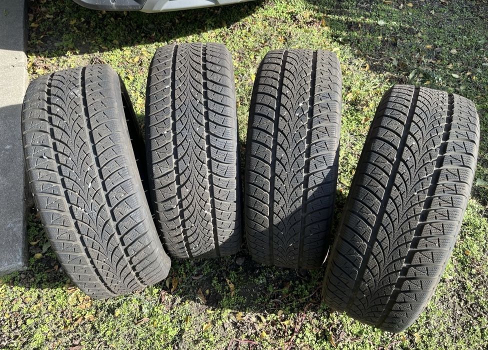 Vand anvelope iarna 205 55 R16