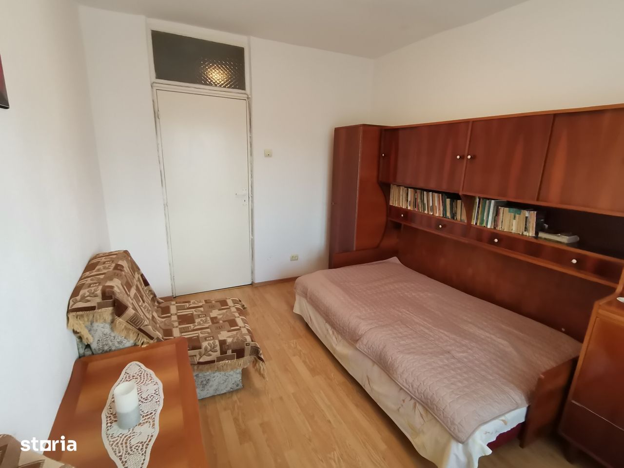 INCHIRIEZ apartament 3 camere decomandat, zona Centrala