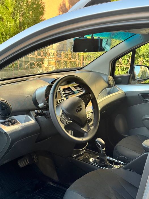 Spark 2016 yil avtomat karobka  60 ming km yurgan