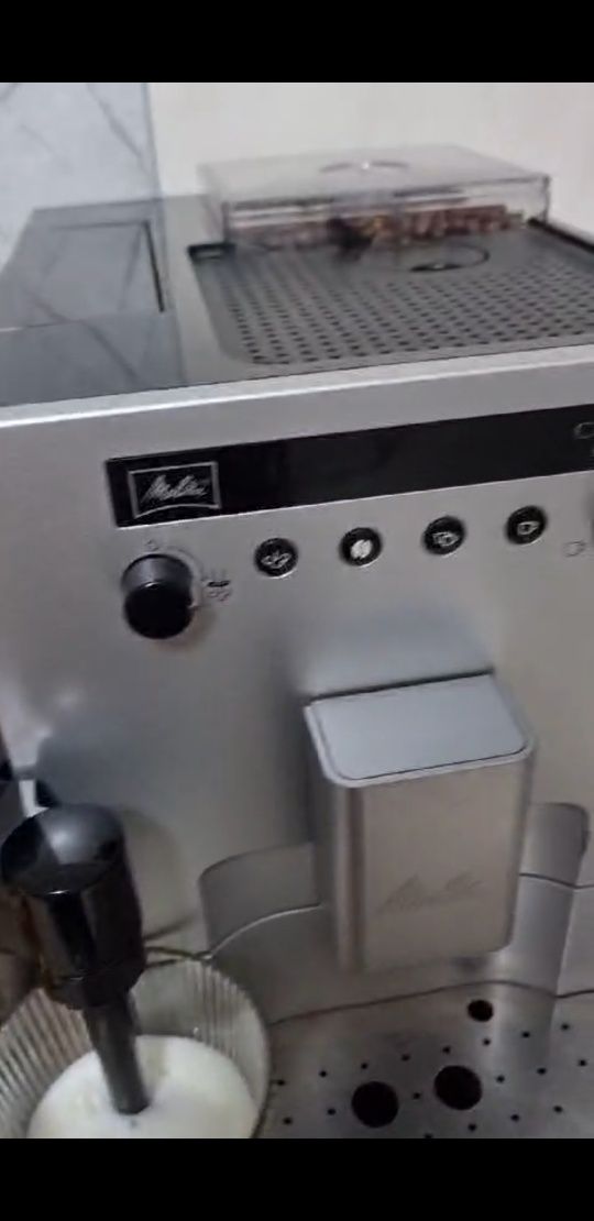 Expresor Melita cu cafea boabe
