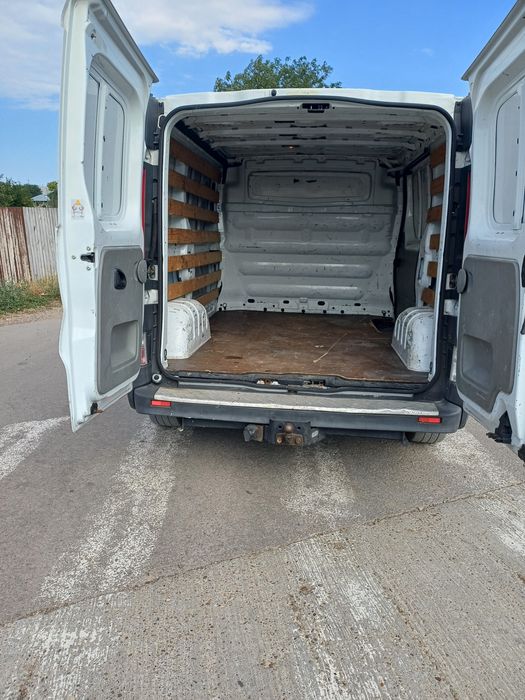 Opel vivaro 2009 motor 2000 disel