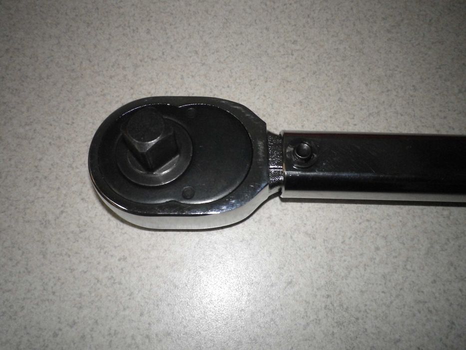 Динамометричен ключ NIELSEN с обхват от 14 Nm до 207 Nm