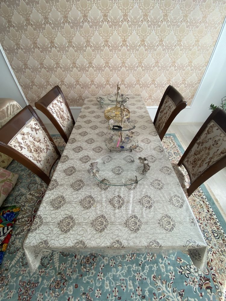Продам стол со стульями