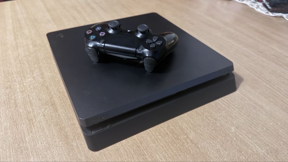 PS 4 SLIM-Days of Play Steel Black Limited Edition - 1TB