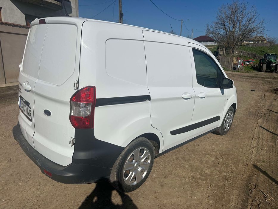 Vand / schimb ford transit curier
