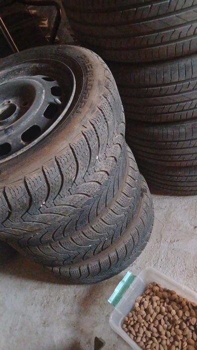 Шины с дисками комплект