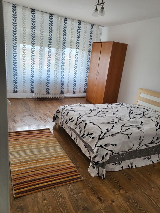 Închiriez apartament cu 1 cameră