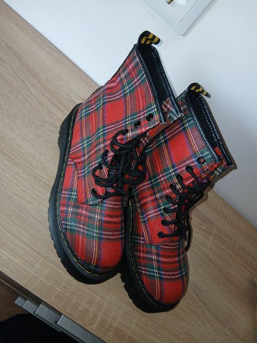 Bocanci dama Dr Martens