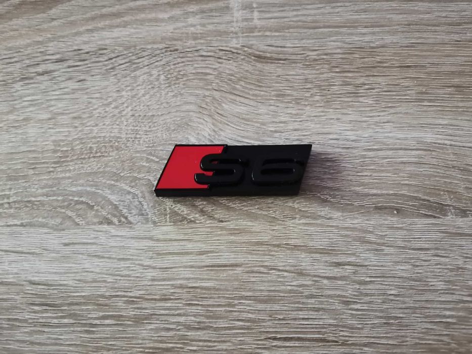 Предна решетка черна емблема Audi Ауди S6