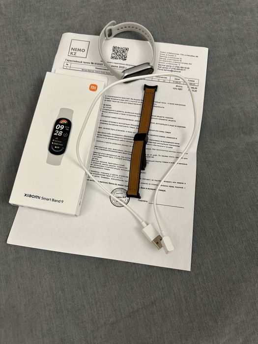 Xiaomi Smart Band 9 Серебристо-Белый Умные Спортивные Часы Ксиаоми