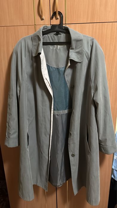 Jachetă damă EU 44, material pufos tip velur.