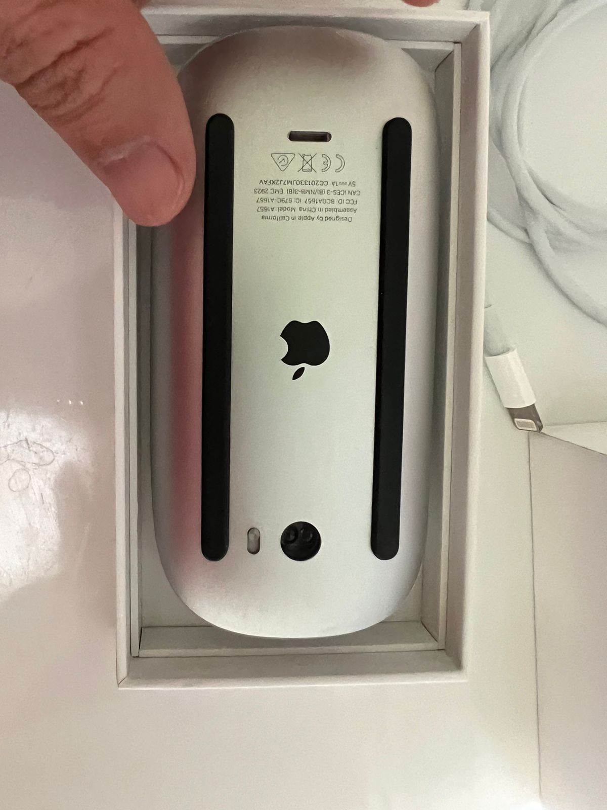 Мышка Magic mouse 2 apple новая