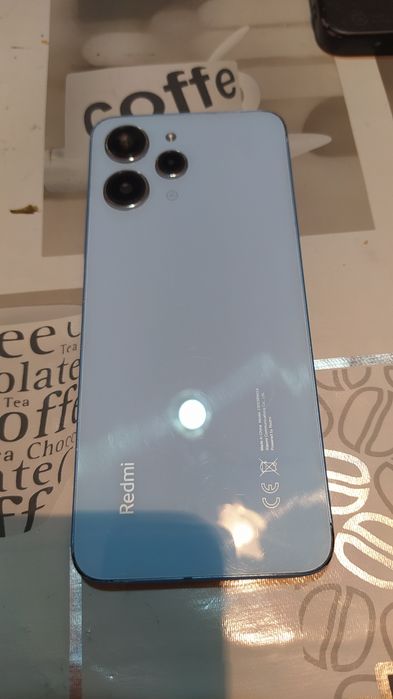 Редми 12 и Редми Нот 8Т