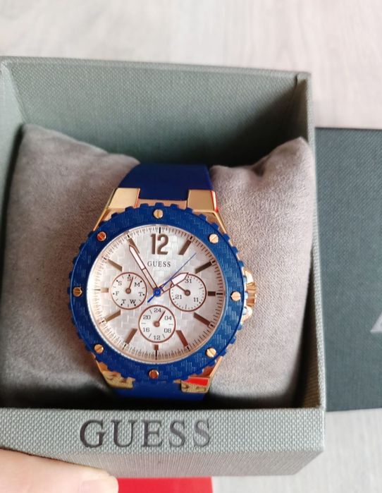 Vând ceas Guess preț fix
