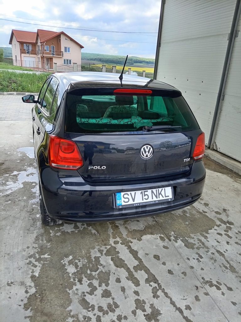 Vând Volkswagen Polo