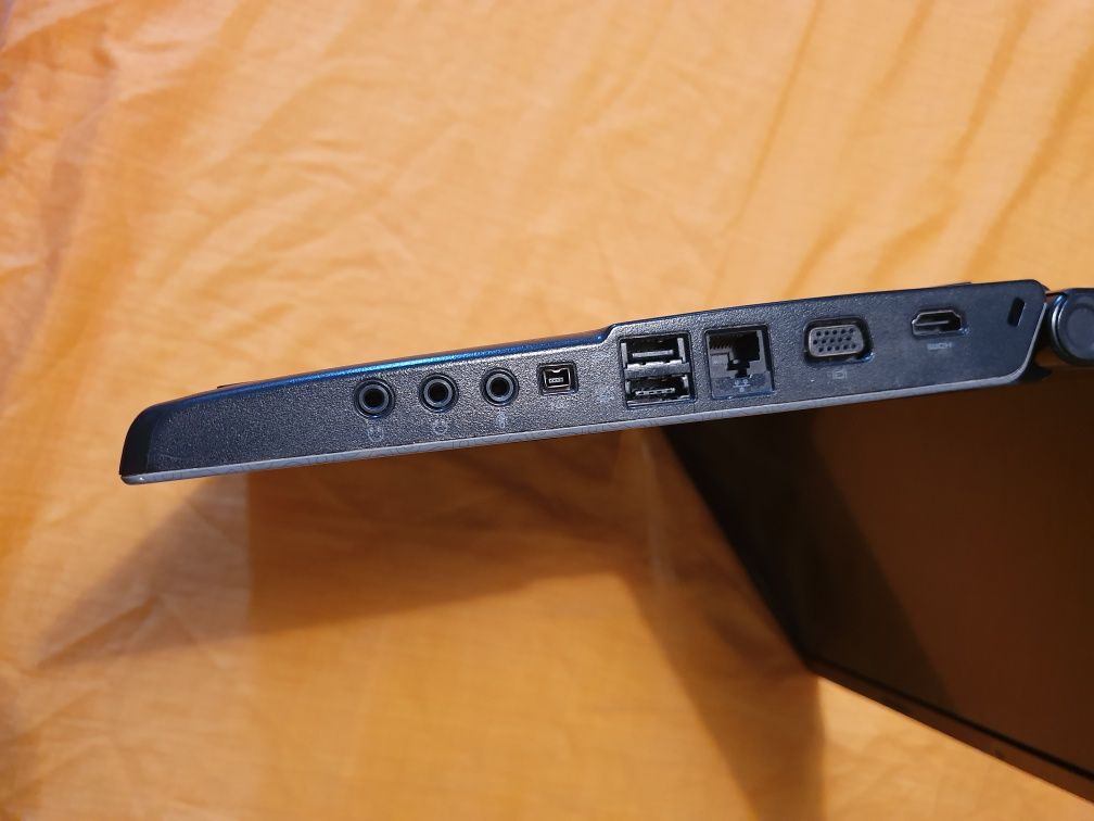 Лаптоп Dell в добро състояние
