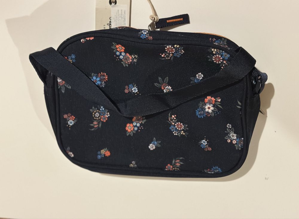 Малка чанта Pepe jeans нова с етикет