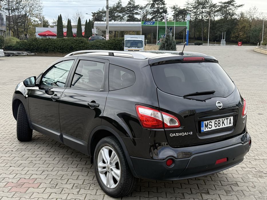 Nissan Quashqai +2