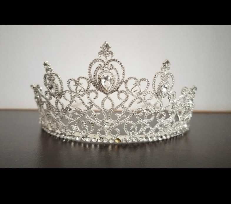 Булчинска рокля плюс воал и аксесоари