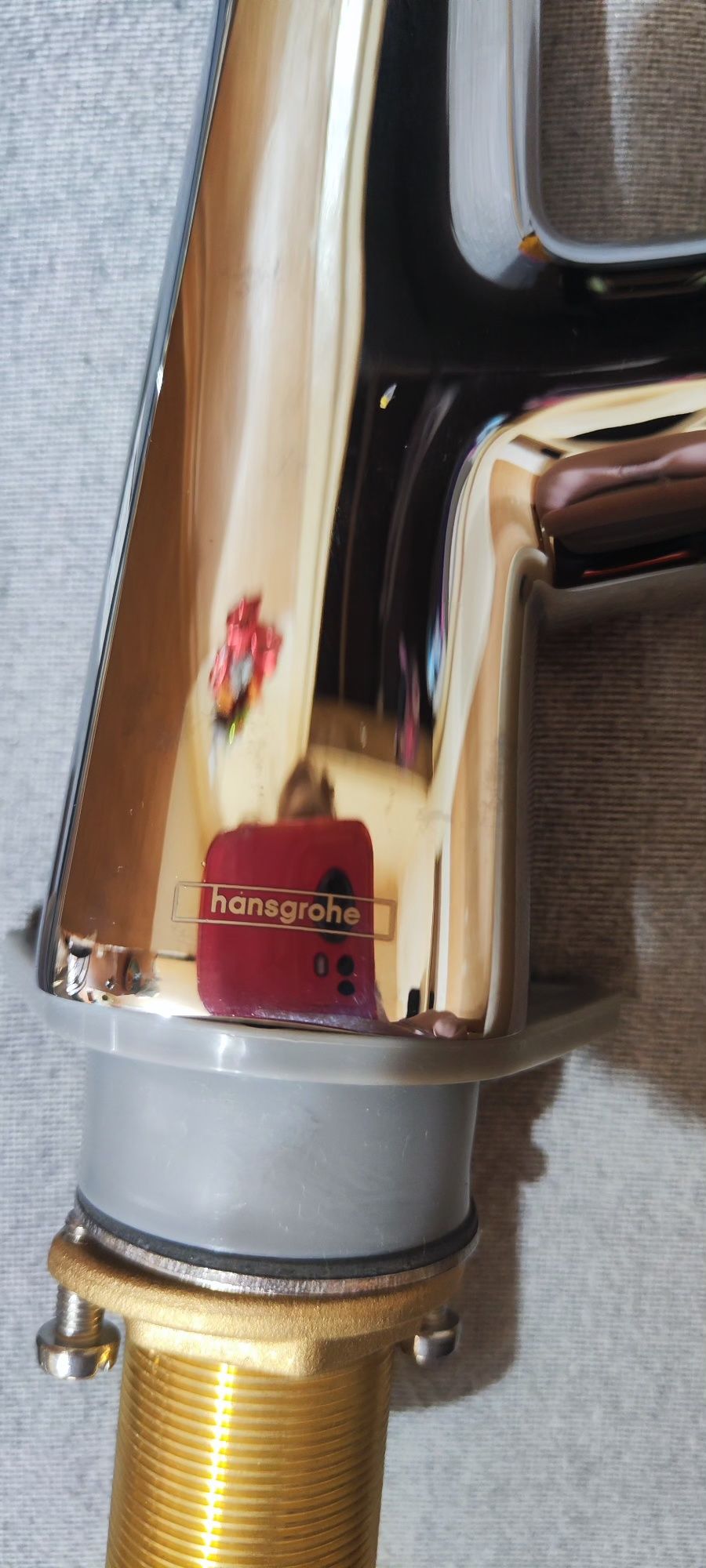 Продается смеситель для кухни hansgrohe