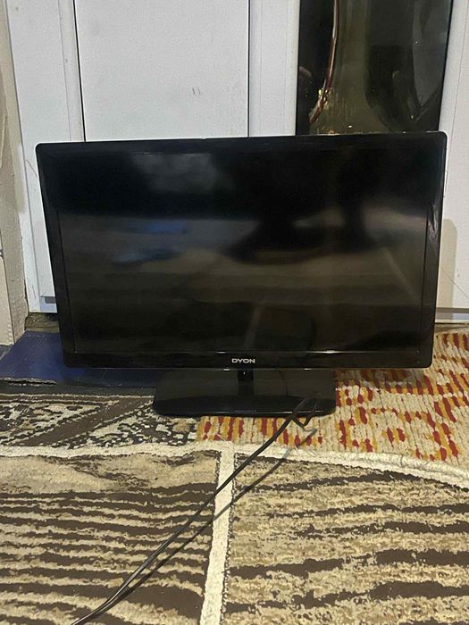 Vând 3 televizoare Philips medion Dyon