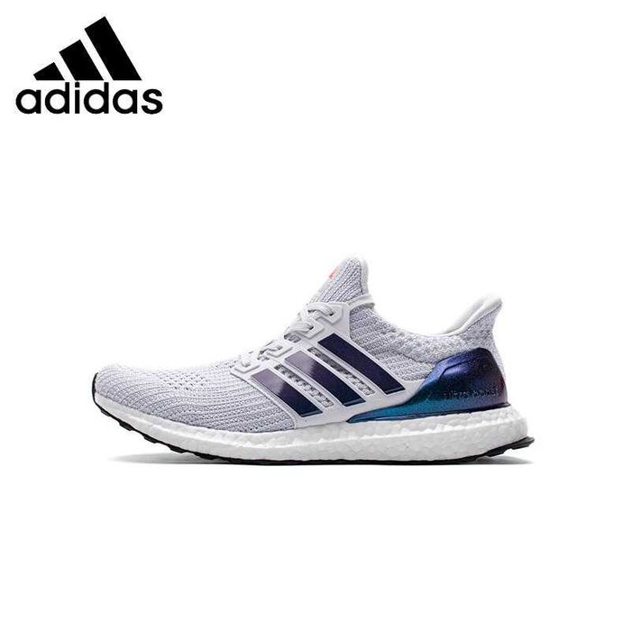 Оригинални дамски маратонки * ADIDAS ULTRABOOST DNA *