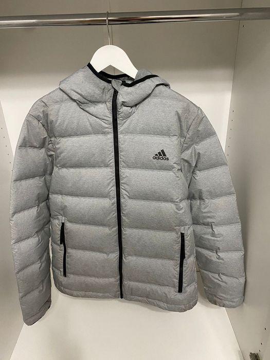 Продам оригинальную куртку Adidas размер М