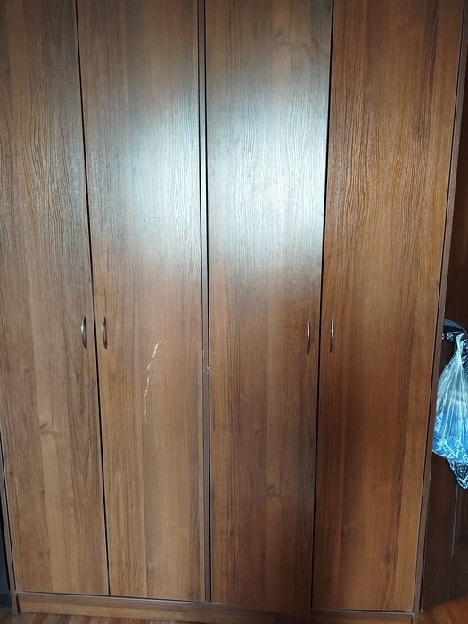 Продам плательный шкаф,  самовывоз