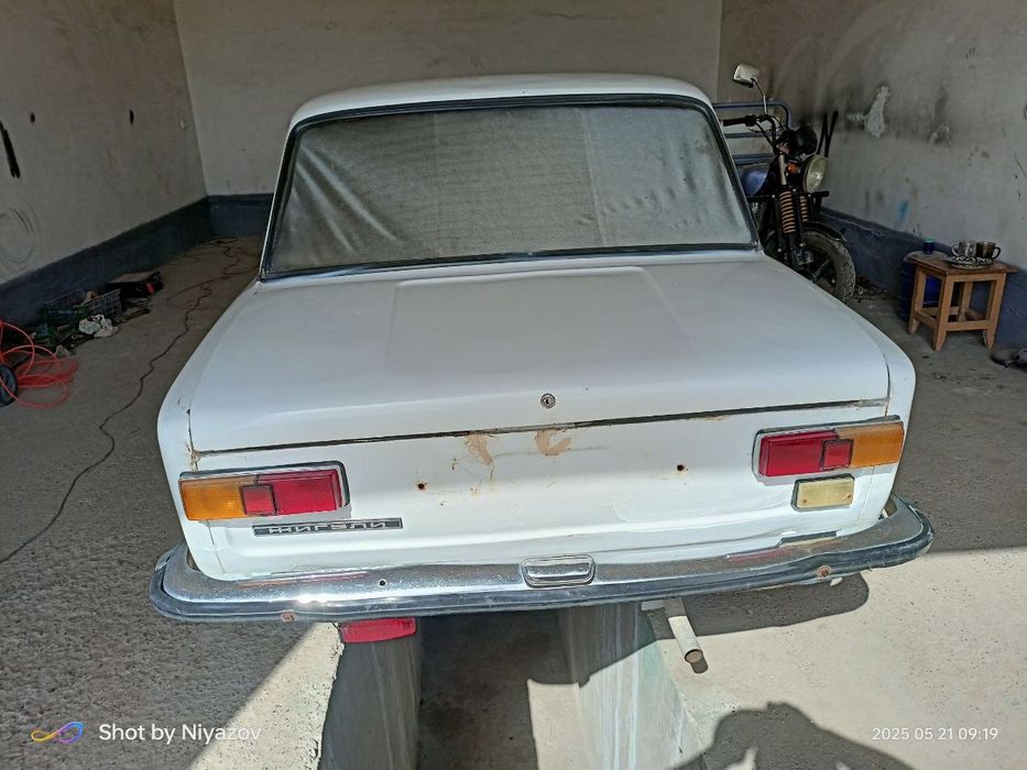 Vaz 21011 sotiladi hujjati eski nomeri yangi