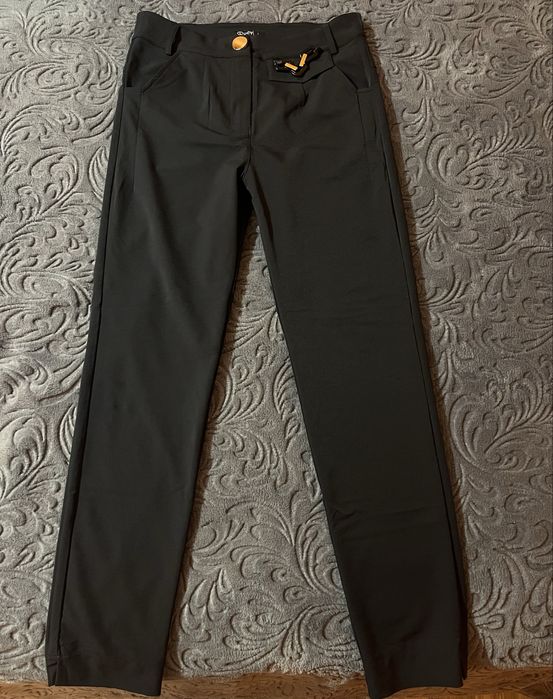 Официален панталон Lucy