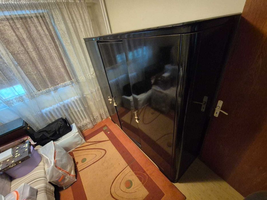 Dormitor vechi piano black