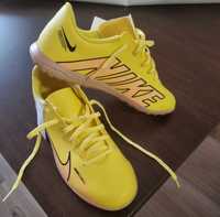 Футболни обувки за футбол
