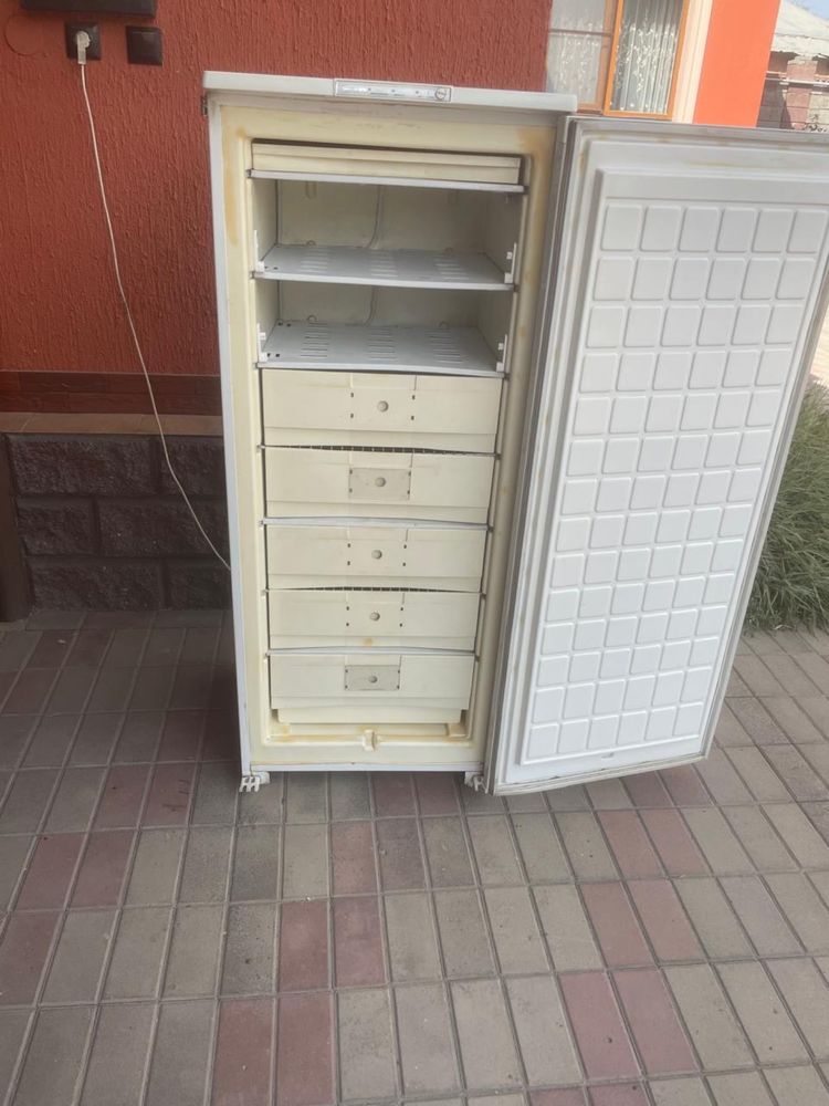 Продам морозильник!