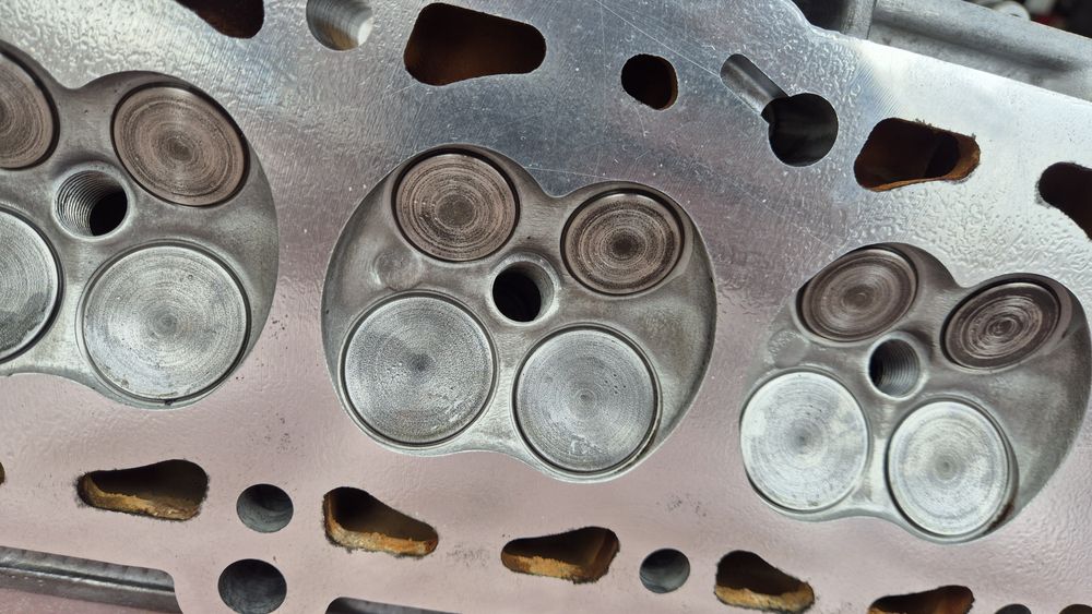 Цилиндрова глава за MINI COOPER.