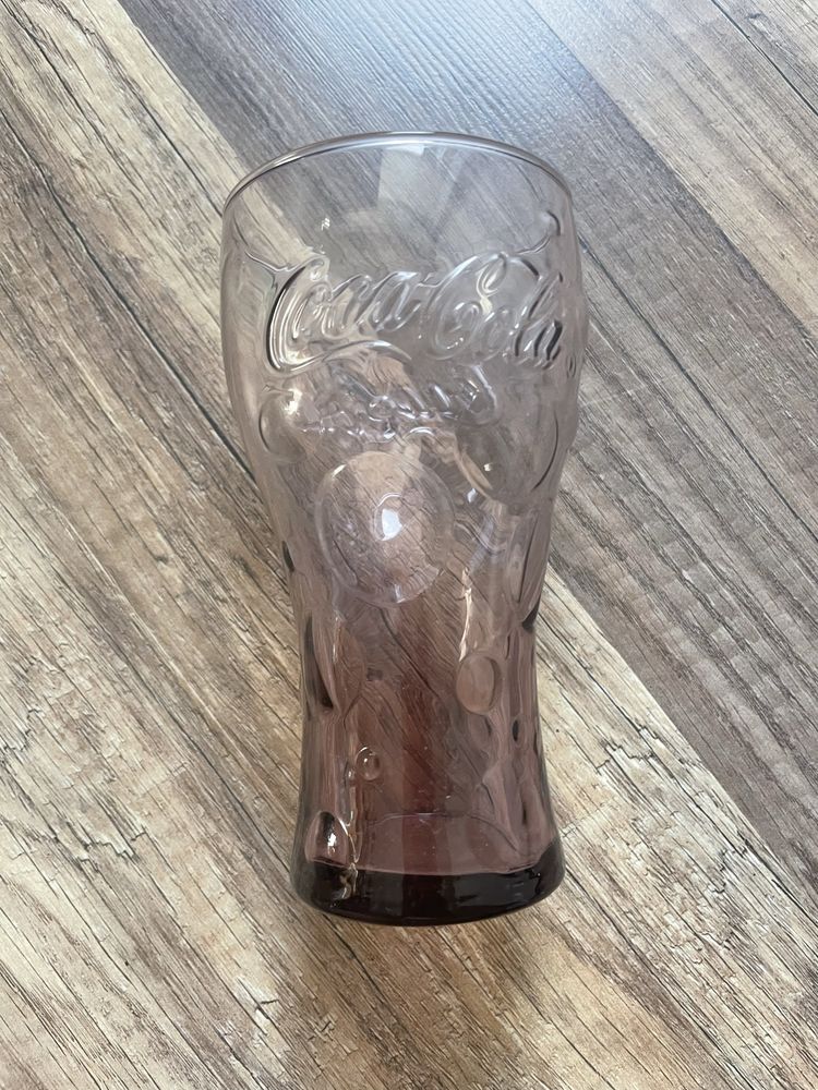 Много и различни Чаши на Coca cola