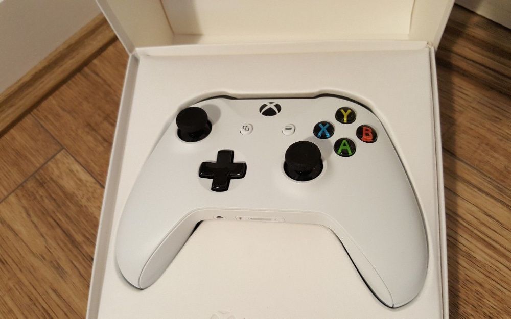 Xbox One,One S,controllers,Xbox 360,PS3,PS4,PC, контролер джойстици