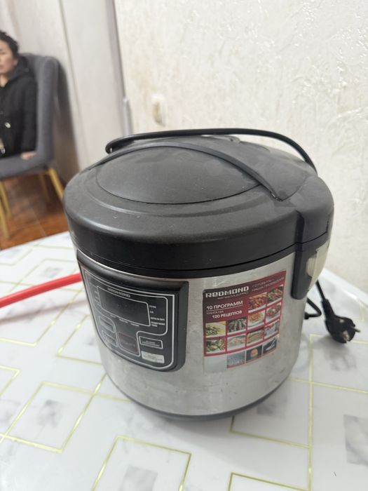Мультиварка RADMOND