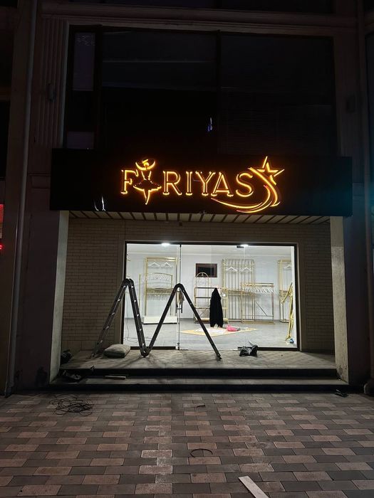 Bukva Laytboks Banner Orakal Stend