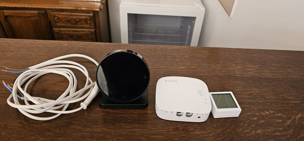Vând termostat de ambianta wireless  STADIS