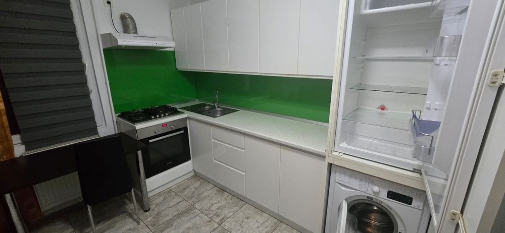 Dau in chirie garsoniera