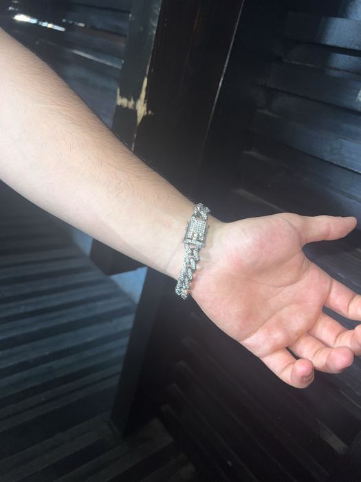 bratari tenis sigilate(cea din poza este a mea)