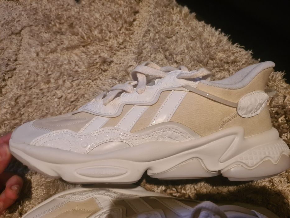 Adidasi ozweego dama