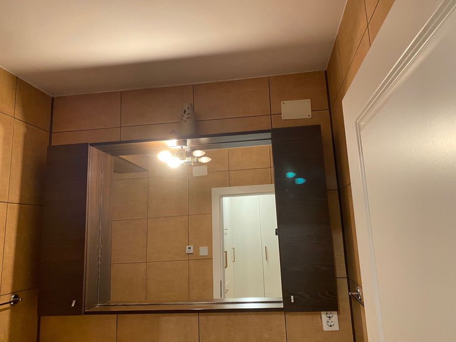 Set mobilier baie cu oglinda si 2 chiuvete si 2 baterii Grohe