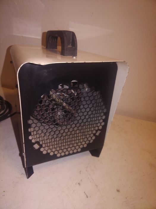 Електрически калорифер REMKO 2. 2kw Germany 
Мощност на отопление 2.2k