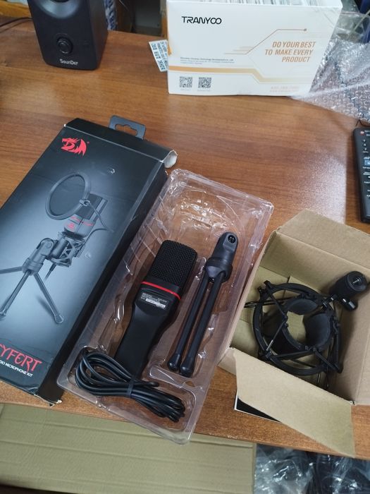 Продам микрофон Redragon GM100