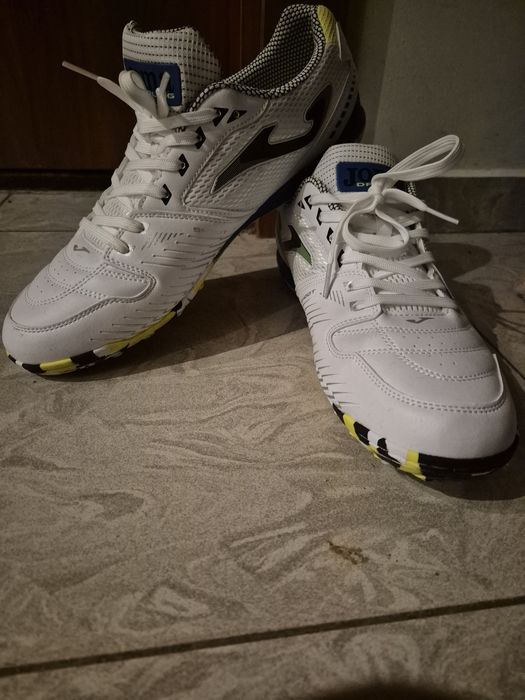 Маратонки за футбол