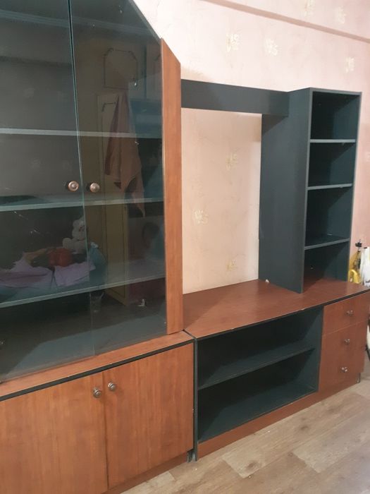 Продам стенку-горку