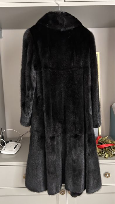 Шуба норковая в отличном состянии