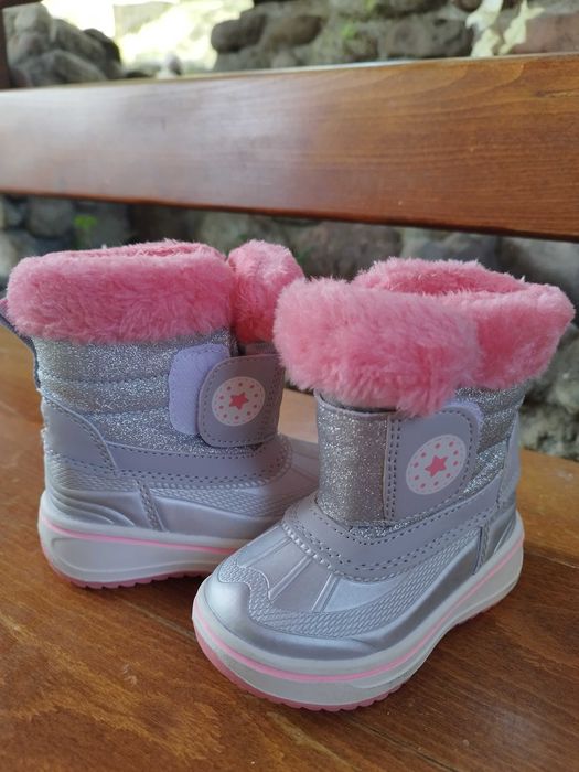 Нови Детски ботуши за момиче, размер 20