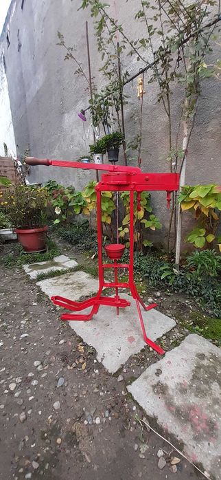 Dopuitor manual pentru dopuri din pluta